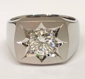 広島市東区のお客様より、ダイヤモンドリング プラチナ 指輪を買取りました