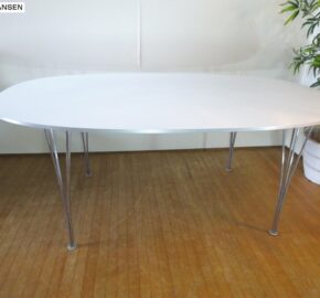 広島市中区のお客様より、フリッツ・ハンセン テーブルシリーズ・スーパー楕円テーブル スパンレッグ・ B613を買取りました