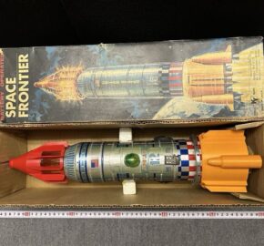 広島市東区のお客様より、電動大型ブリキ玩具/スペース フロンティア を買い取りました